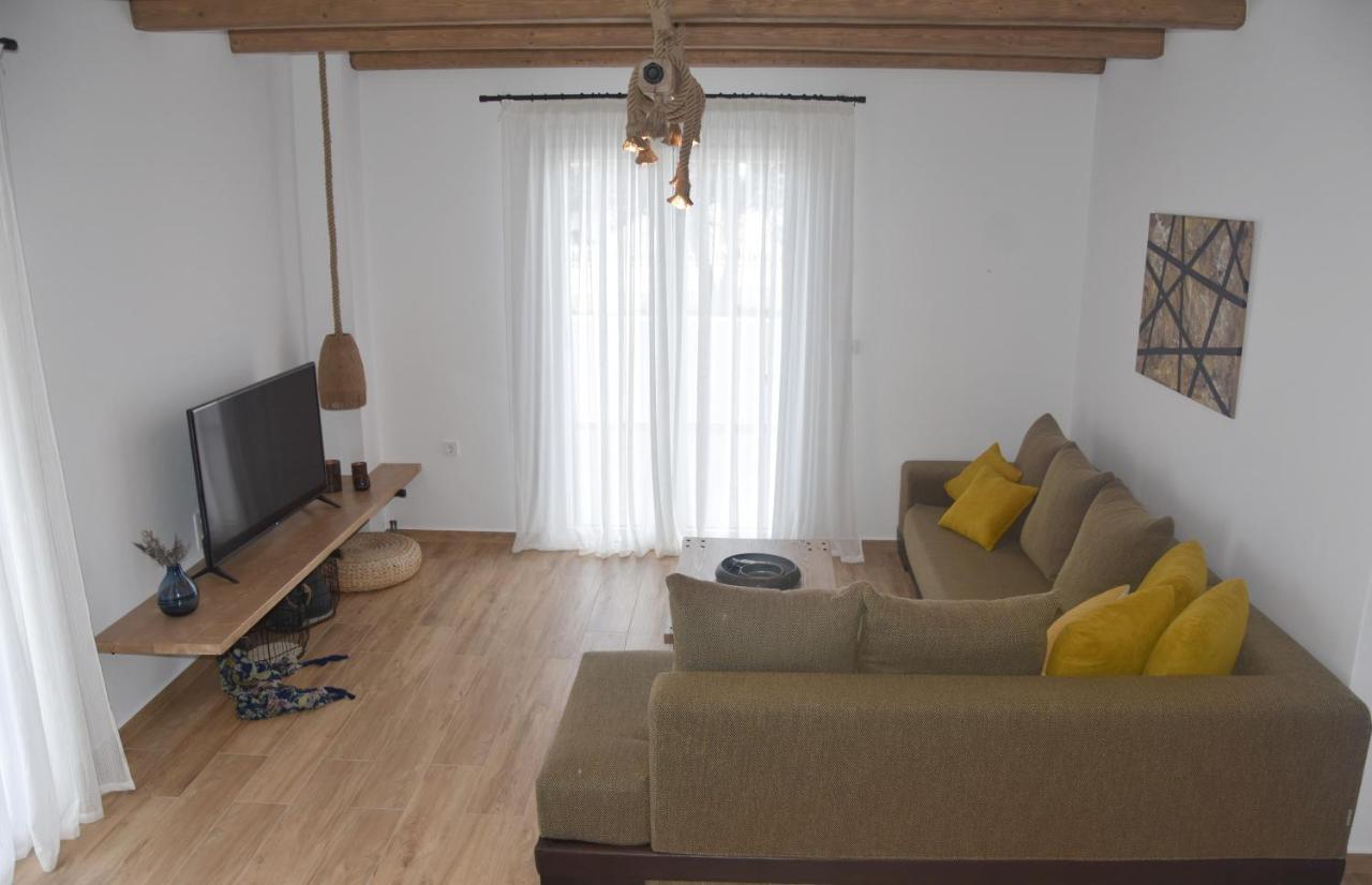 Villa Nelleas Adamantas Eksteriør billede